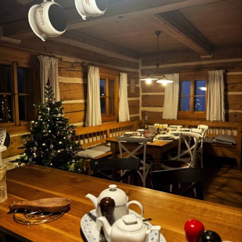 Vánoce v Pohádkové roubence