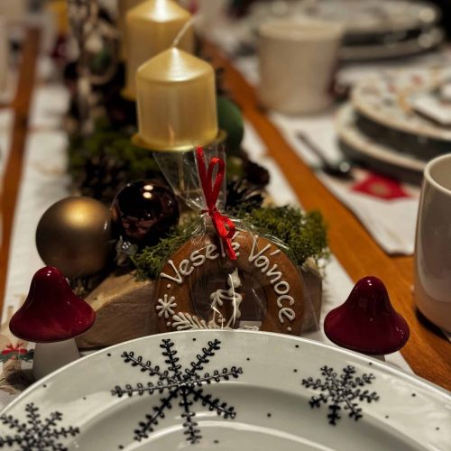 Vánoce v Pohádkové roubence