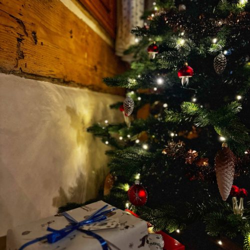 Vánoce v Pohádkové roubence