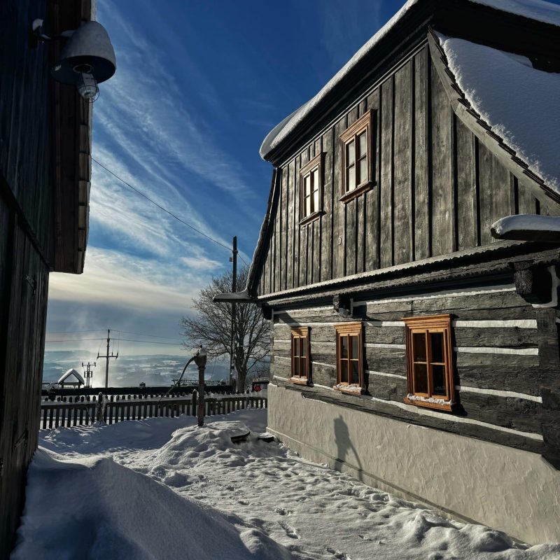Zima v Pohádkové roubence