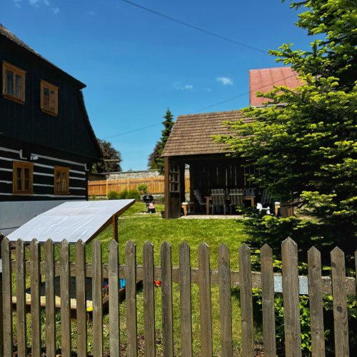 Zahrada a venkovní posezení