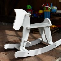 Venkovní posezení - houpací koník